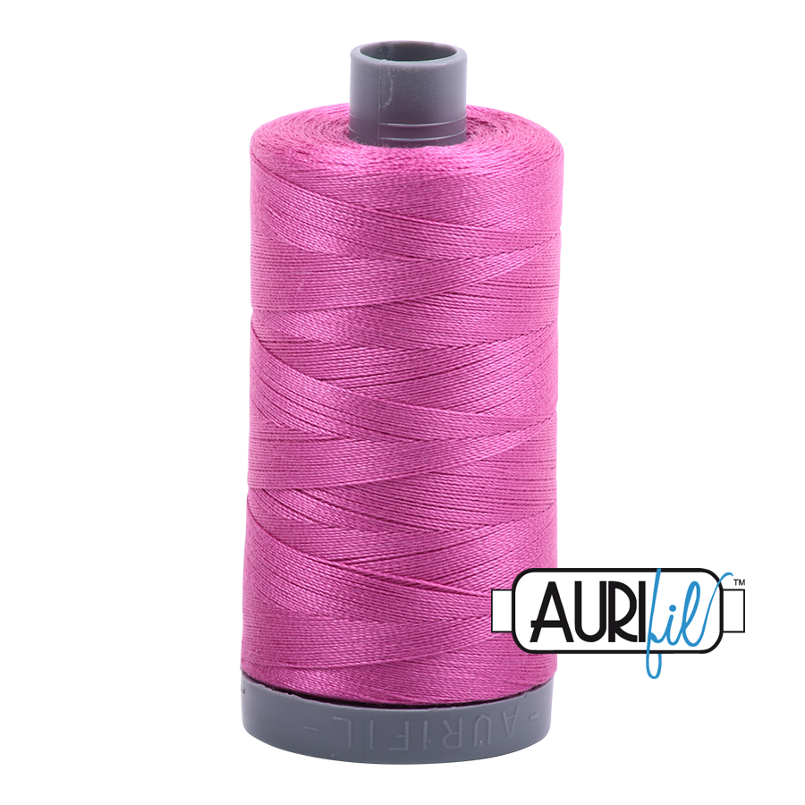 Fil Aurifil – Magenta clair 2588 – 28 wt