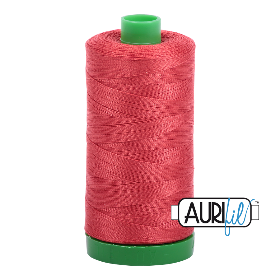 Fil Aurifil - Rouge foncé orange 2255 - 40wt
