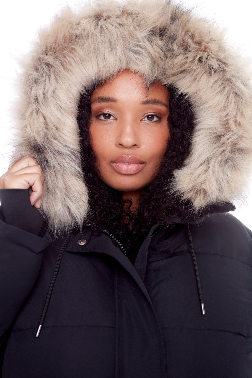AULAVIK PLUS | PARKA À CAPUCHE MI-LONGUE EN DUVET VÉGAN (RECYCLÉE) POUR FEMME, NOIR (TAILLES GRANDES)