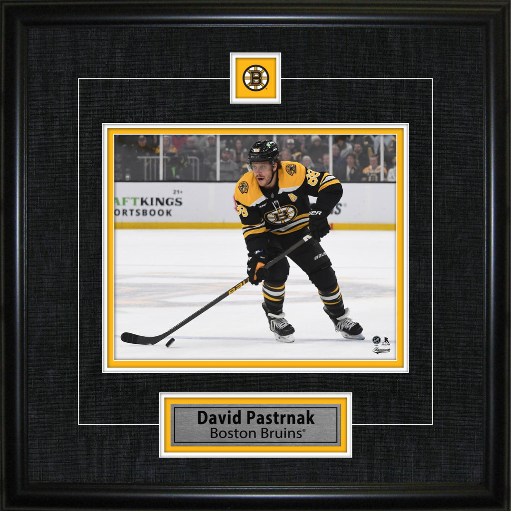 Épinglette et plaque encadrées David Pastrnak, Boston Bruins