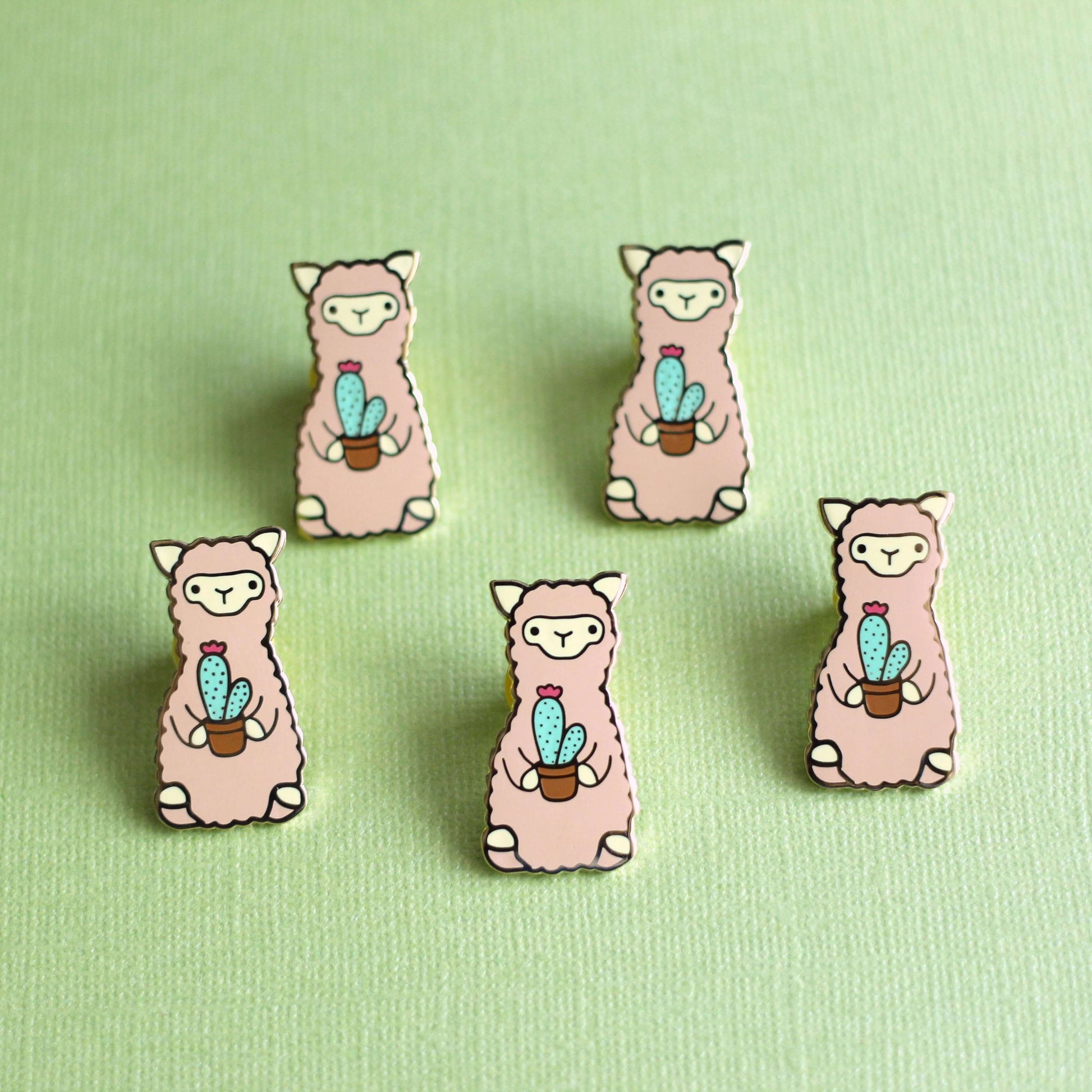 Broche en émail Cactus Alpaga - Cadeau Lama - Broche pour sac à dos