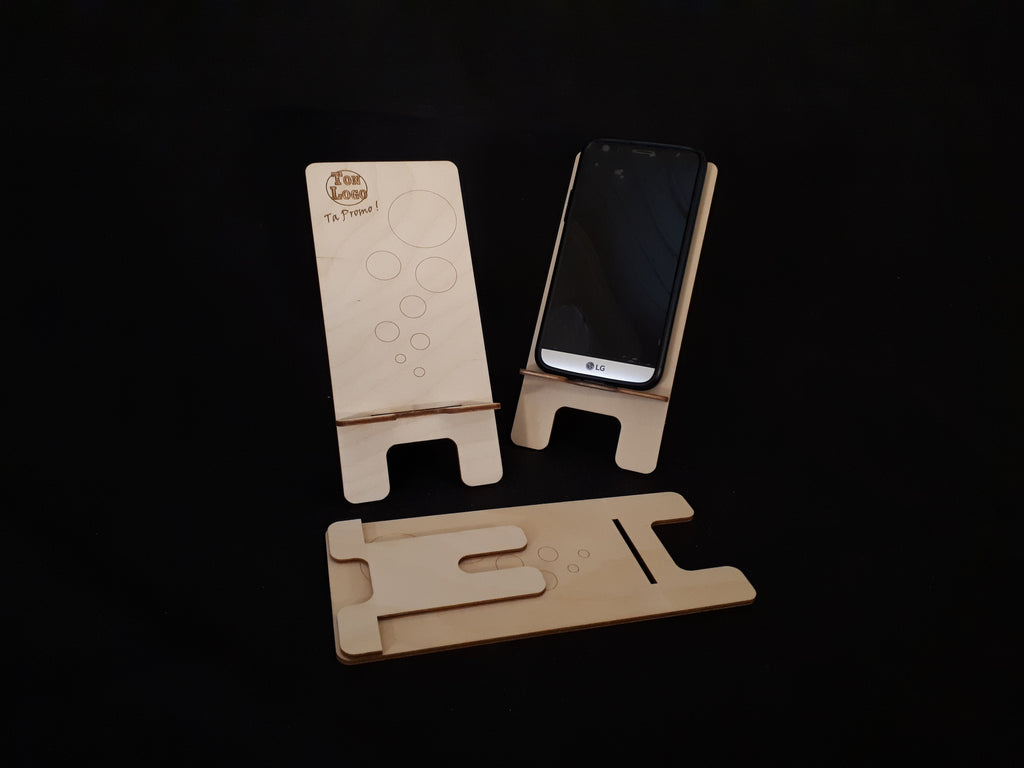 Wooden Cell Phone Stand 'D-Poser'
