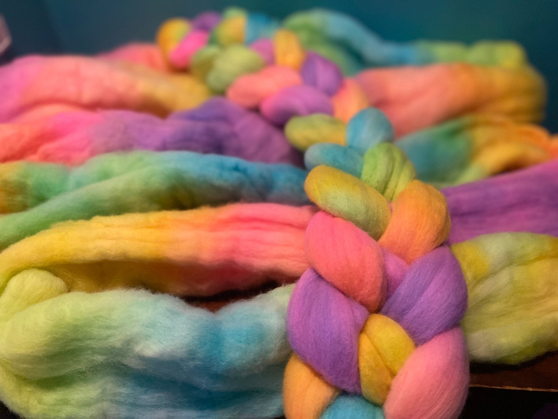 Untreated 19.5 Merino Combed Top - Lisa, frankly... Colour Family
