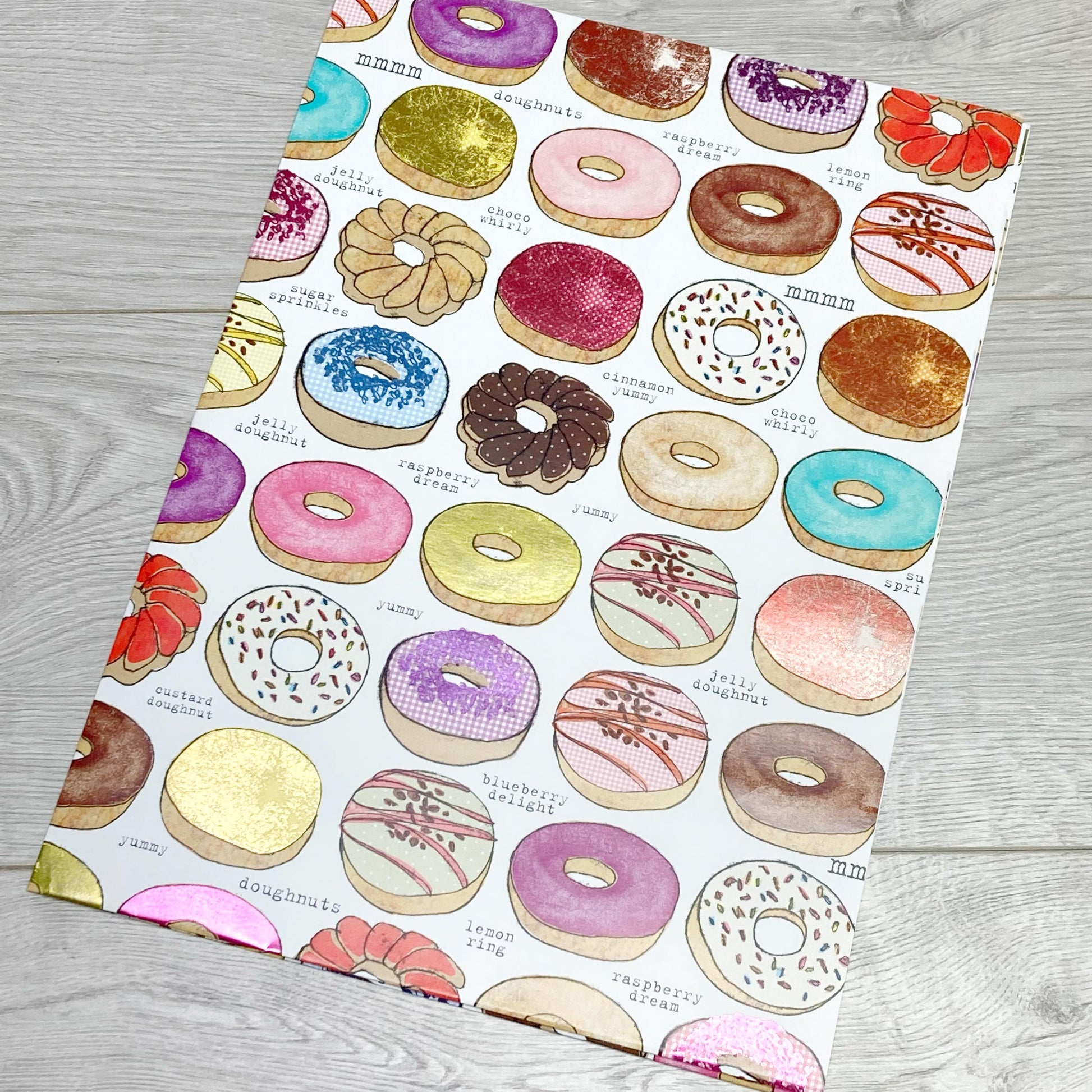 Papier cadeau pour beignet (vente au détail) - Mesure 27 x 20 pouces une fois déplié