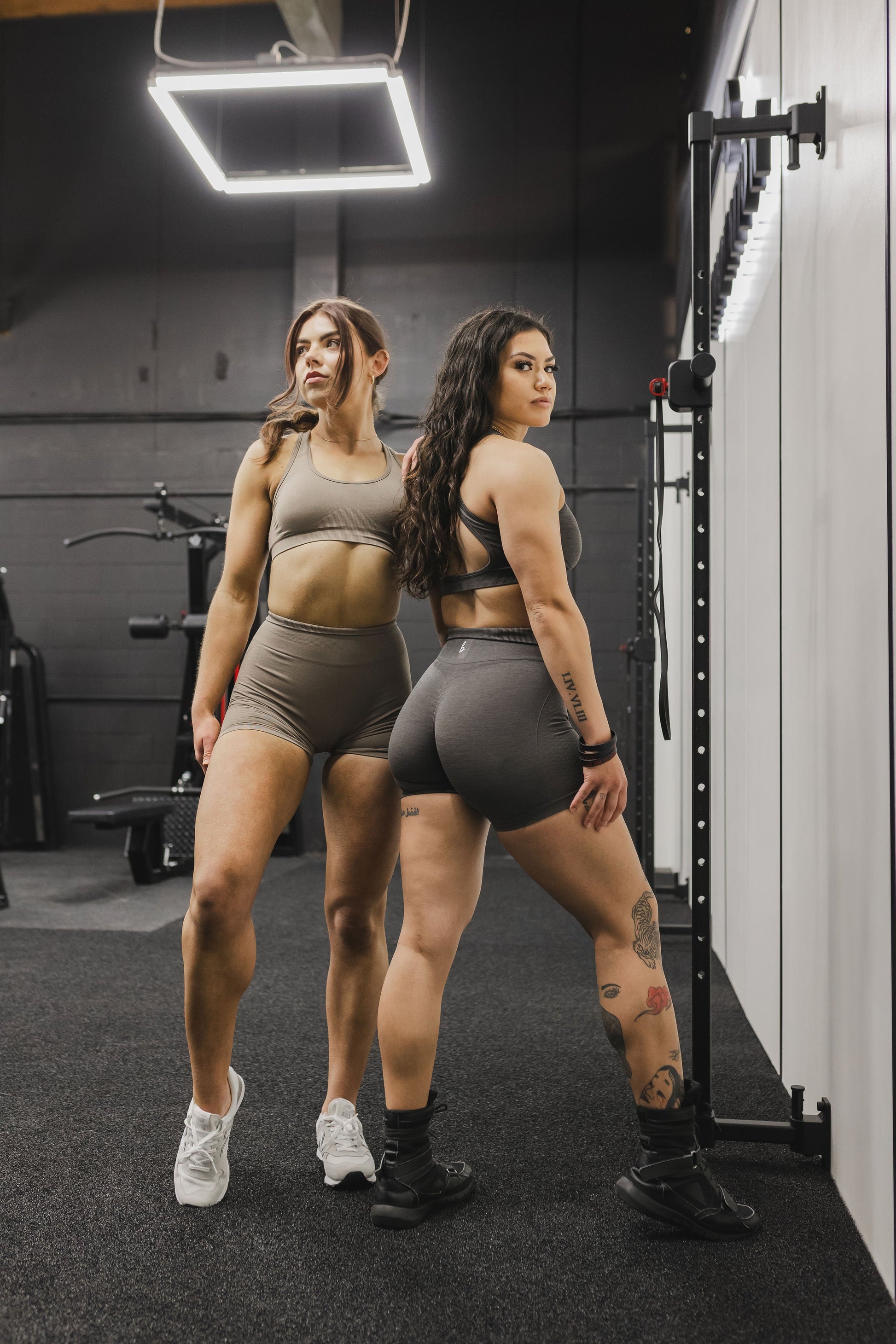 Silhouette Shorts *Mini Scrunch