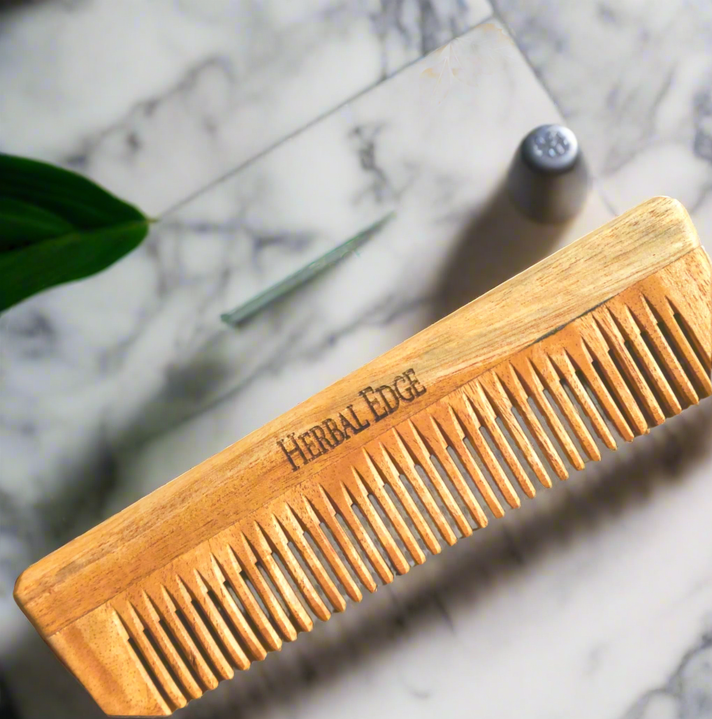 Peigne en bois de neem 