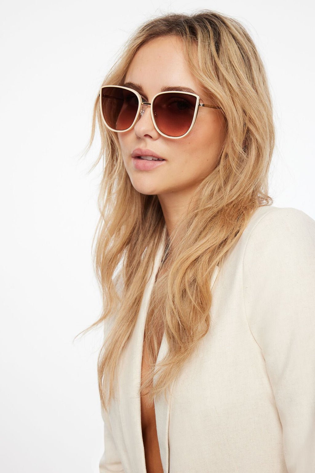 Translucent Frame Cat-Eye Sunglasses