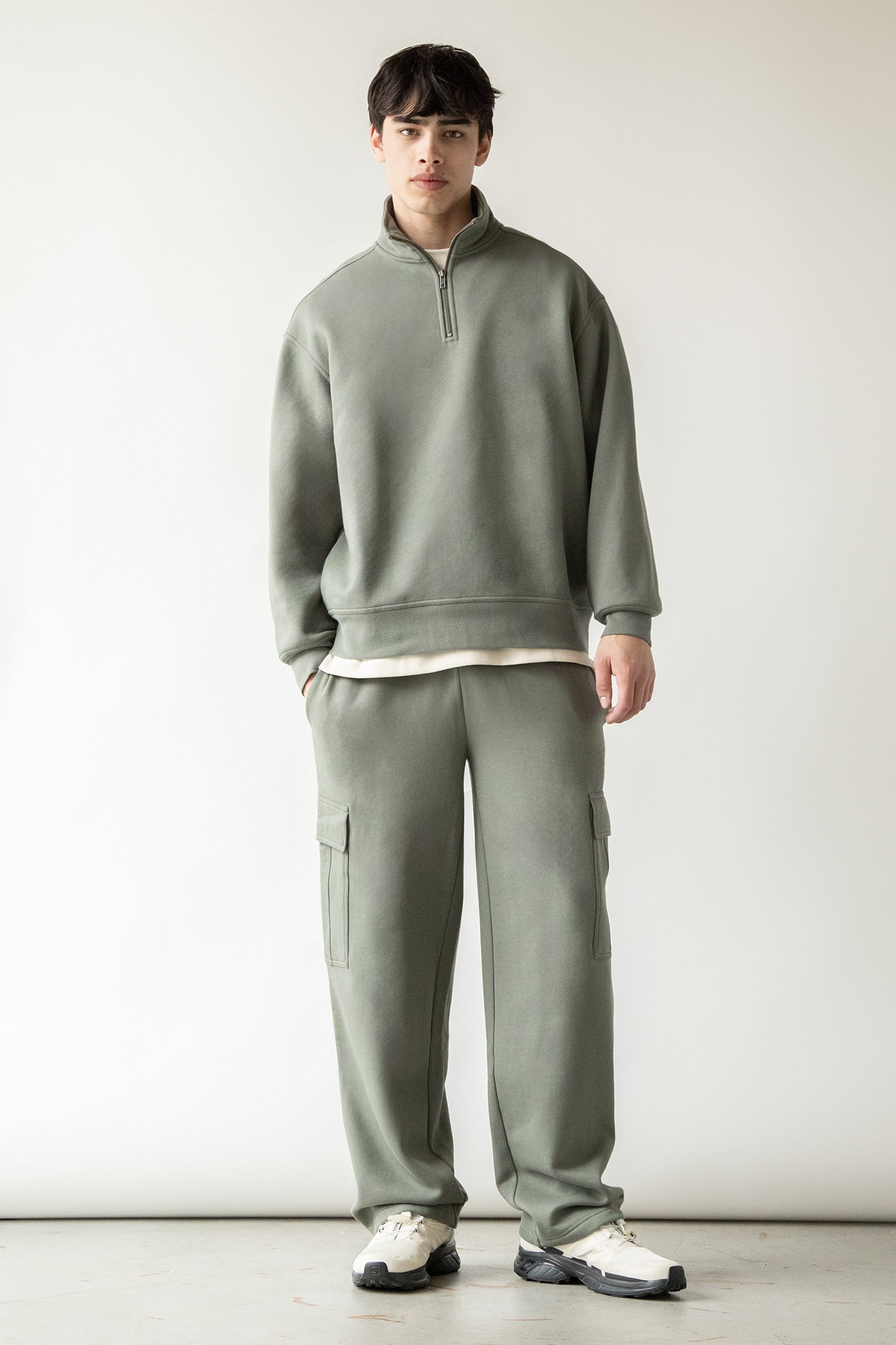 HALF-ZIP SWEATSHIRT