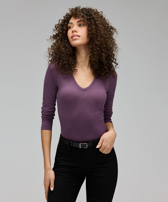 Pull slim à manches longues et col en V en mérinos pour femme
