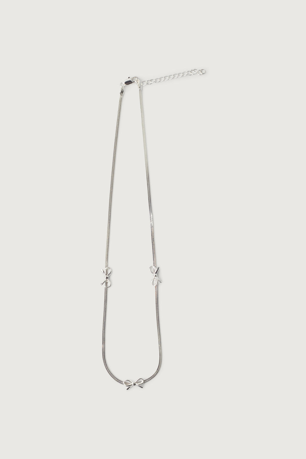 Collier chaîne serpent avec nœuds