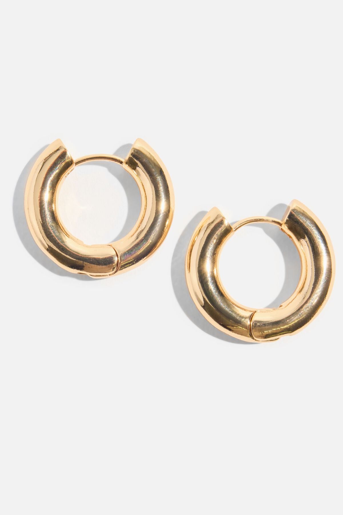 Mini boucles d'oreilles créoles sans couture