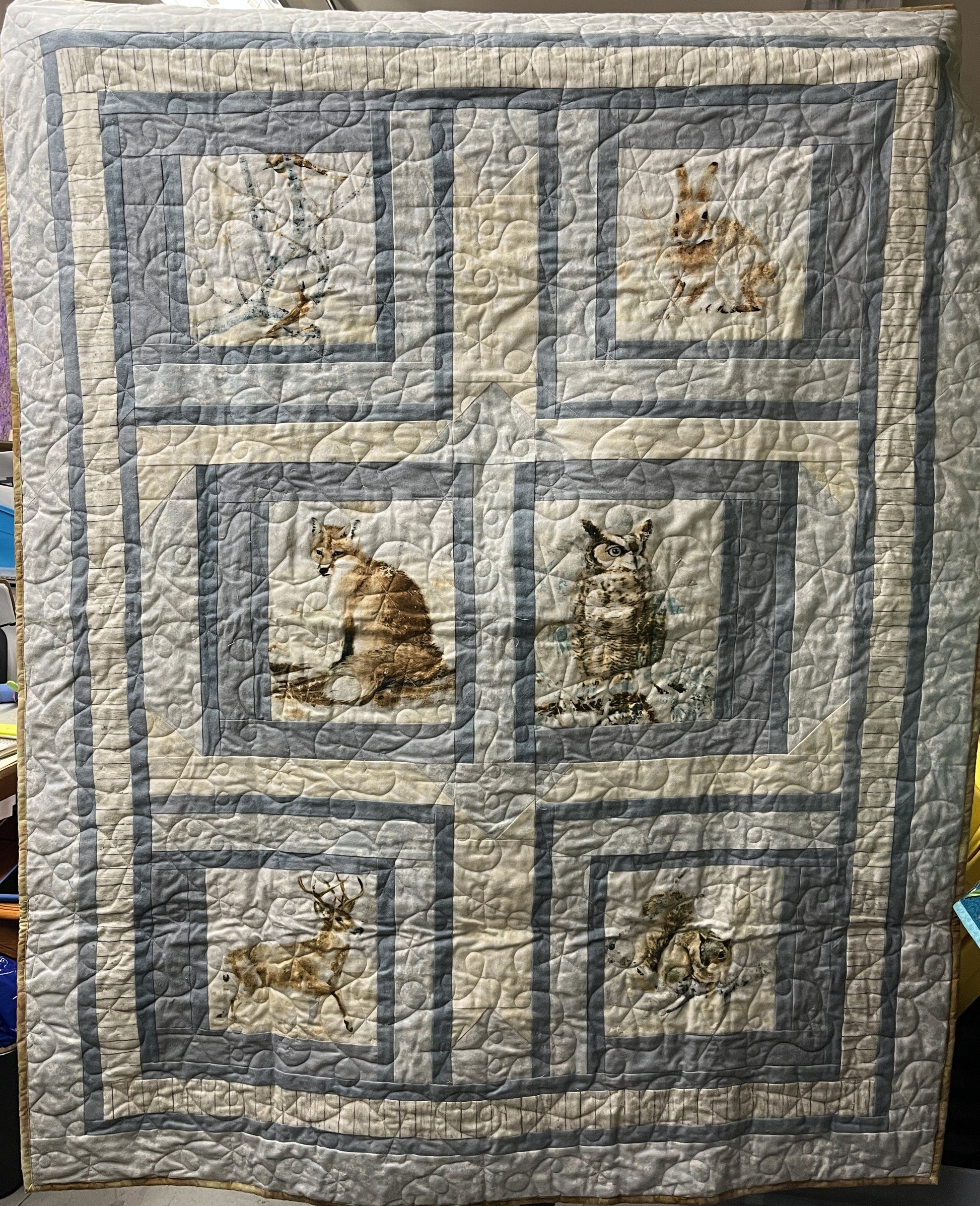 Store Sample- Lap Quilt- Winter Animals