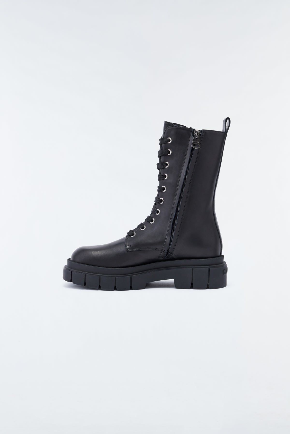 WARRIOR unlined lug sole (R) Leather combat boot for men