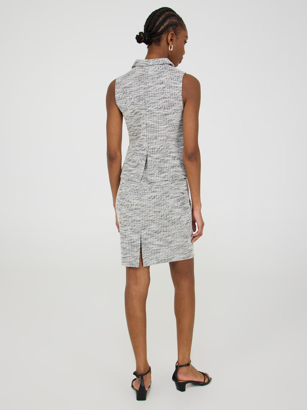 Robe chemise sans manches en boucle