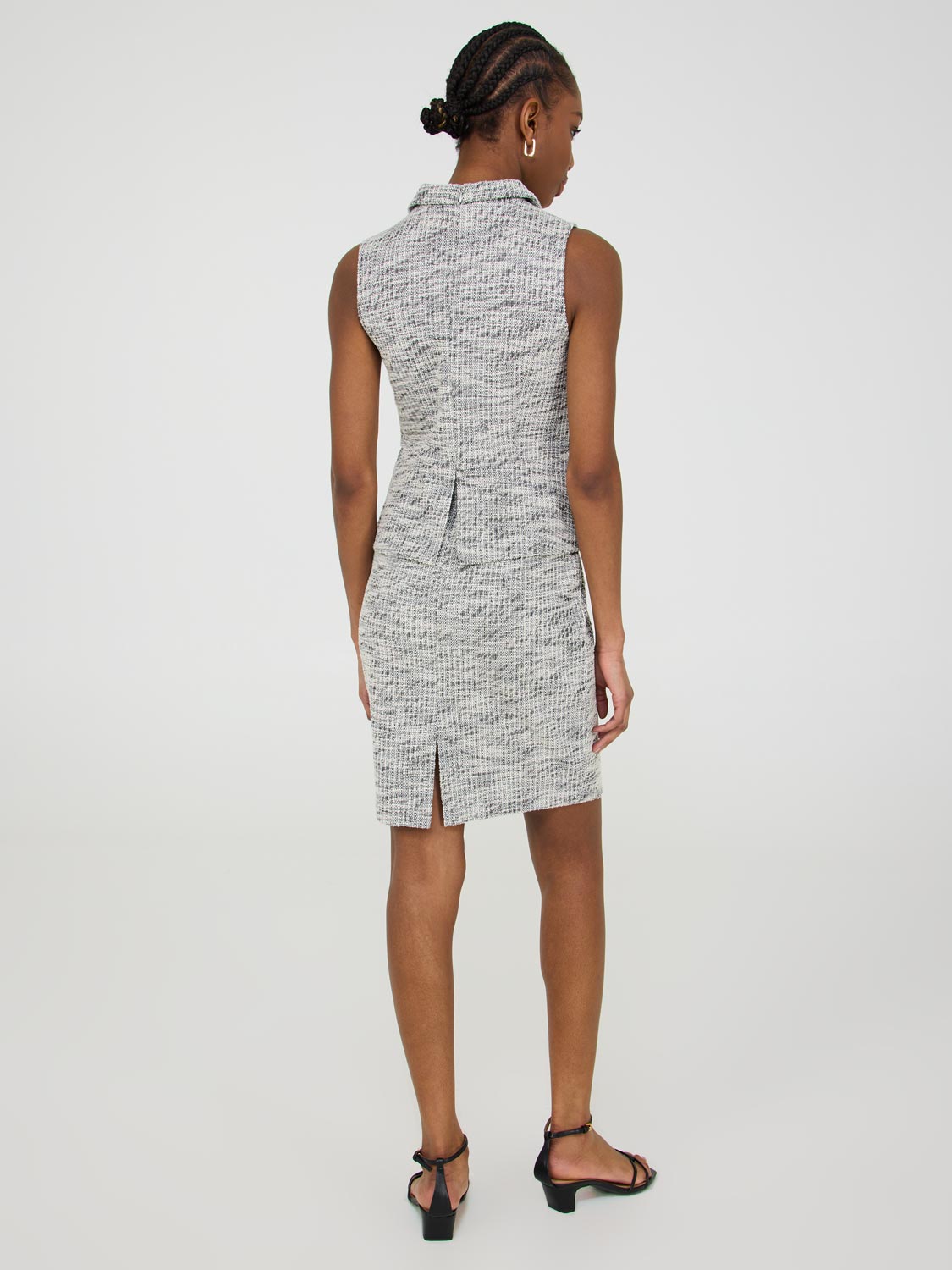 Robe chemise sans manches en boucle