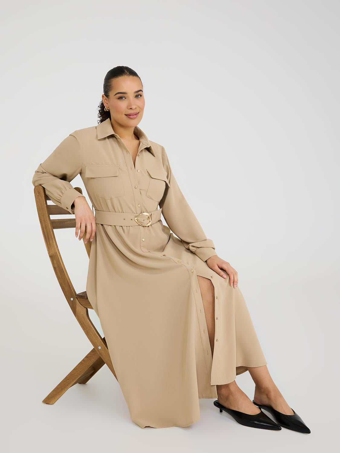 Robe chemise à manches longues avec ceinture