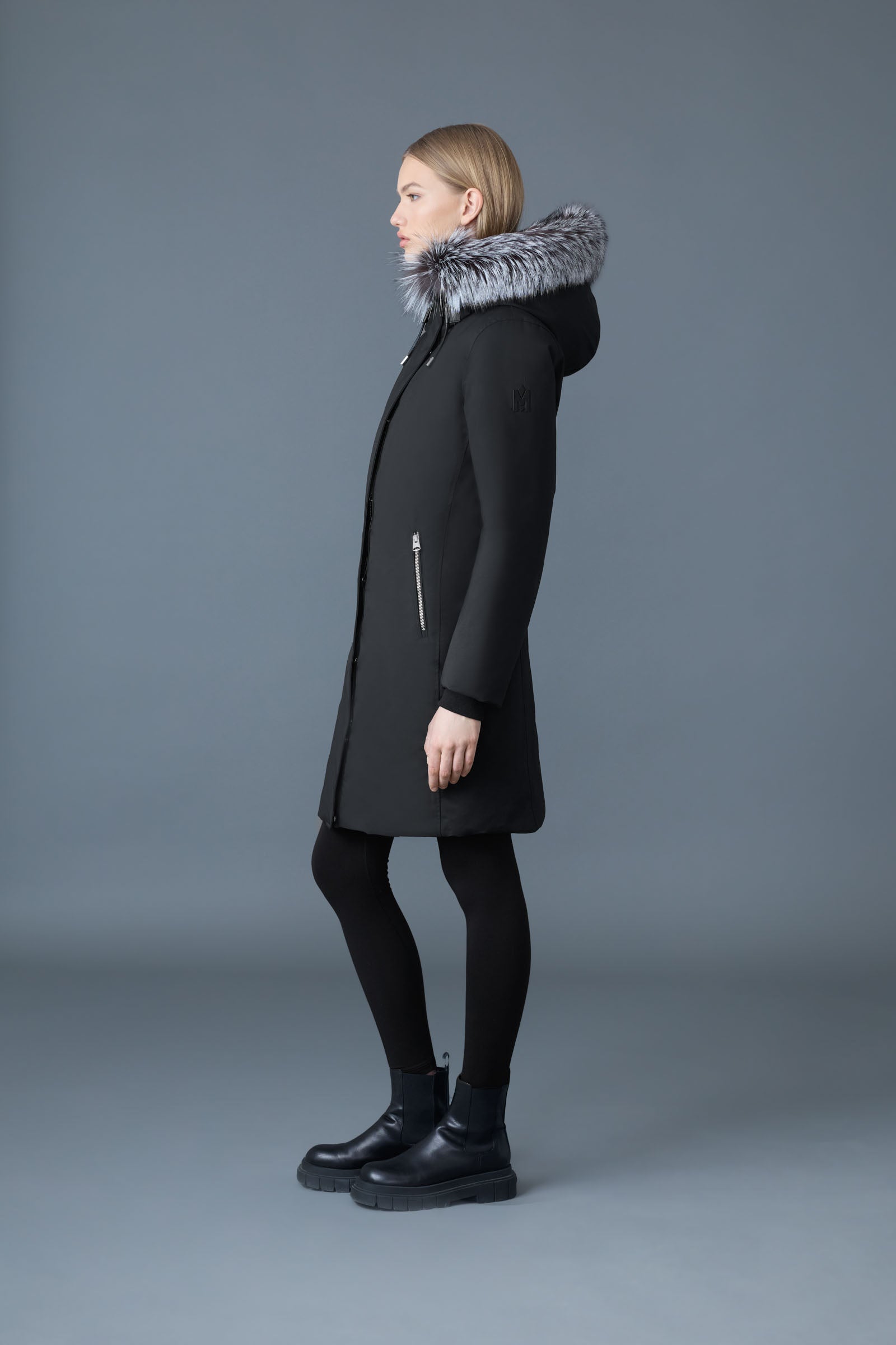 Manteau ajusté 2 en 1 SHILOH avec plastron amovible et fourrure de renard argenté