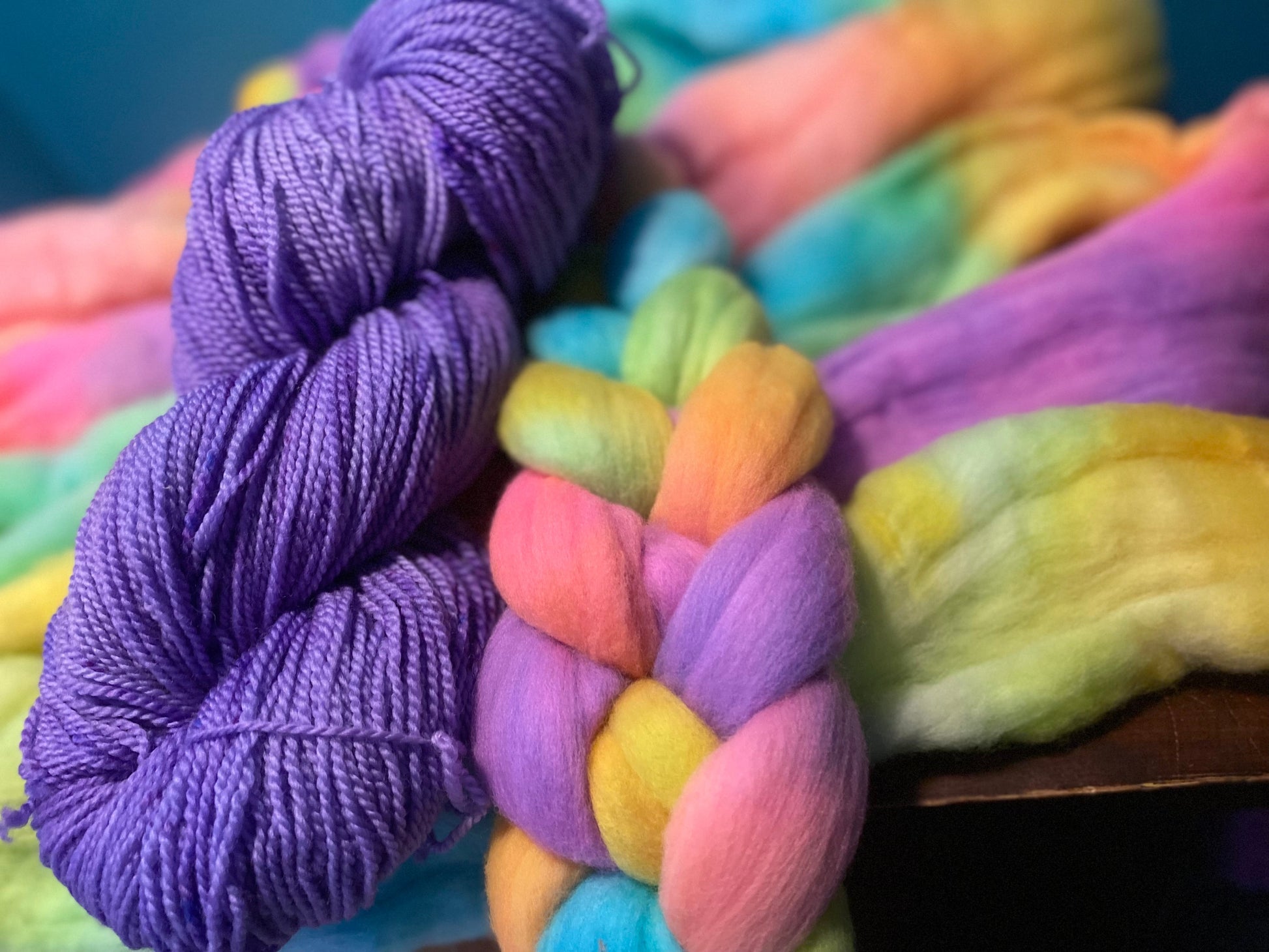 Untreated 19.5 Merino Combed Top - Lisa, frankly... Colour Family