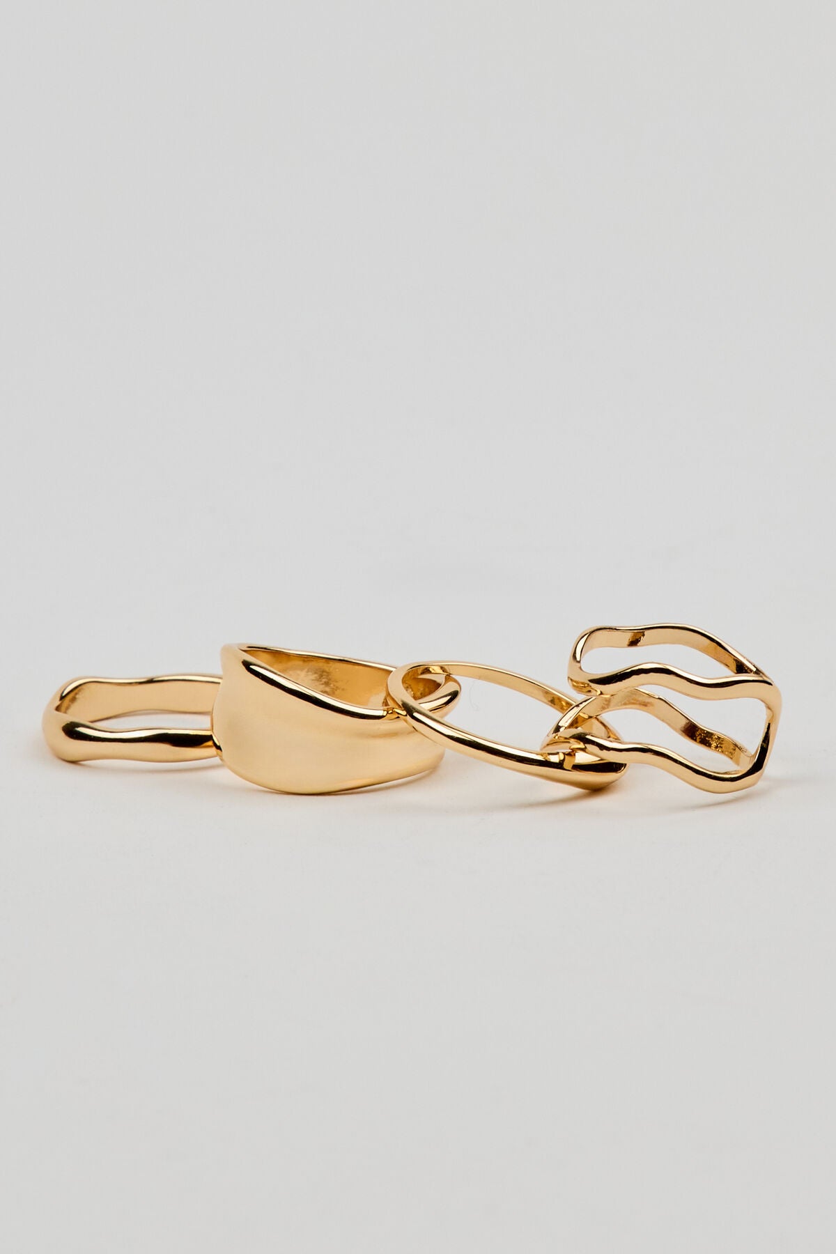 Ensemble de 4 bagues minimalistes ondulées
