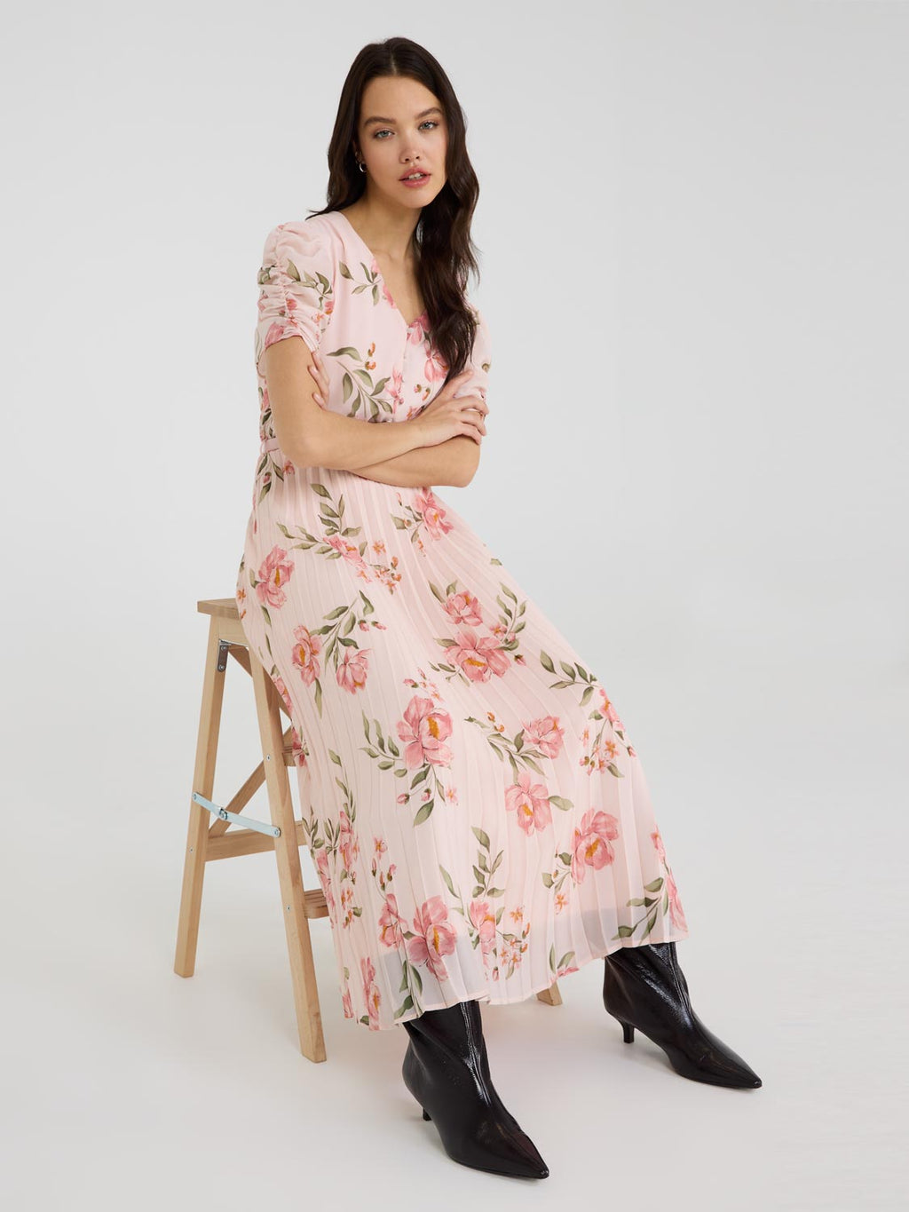 Printed V-Neck Pleated Midi Dress