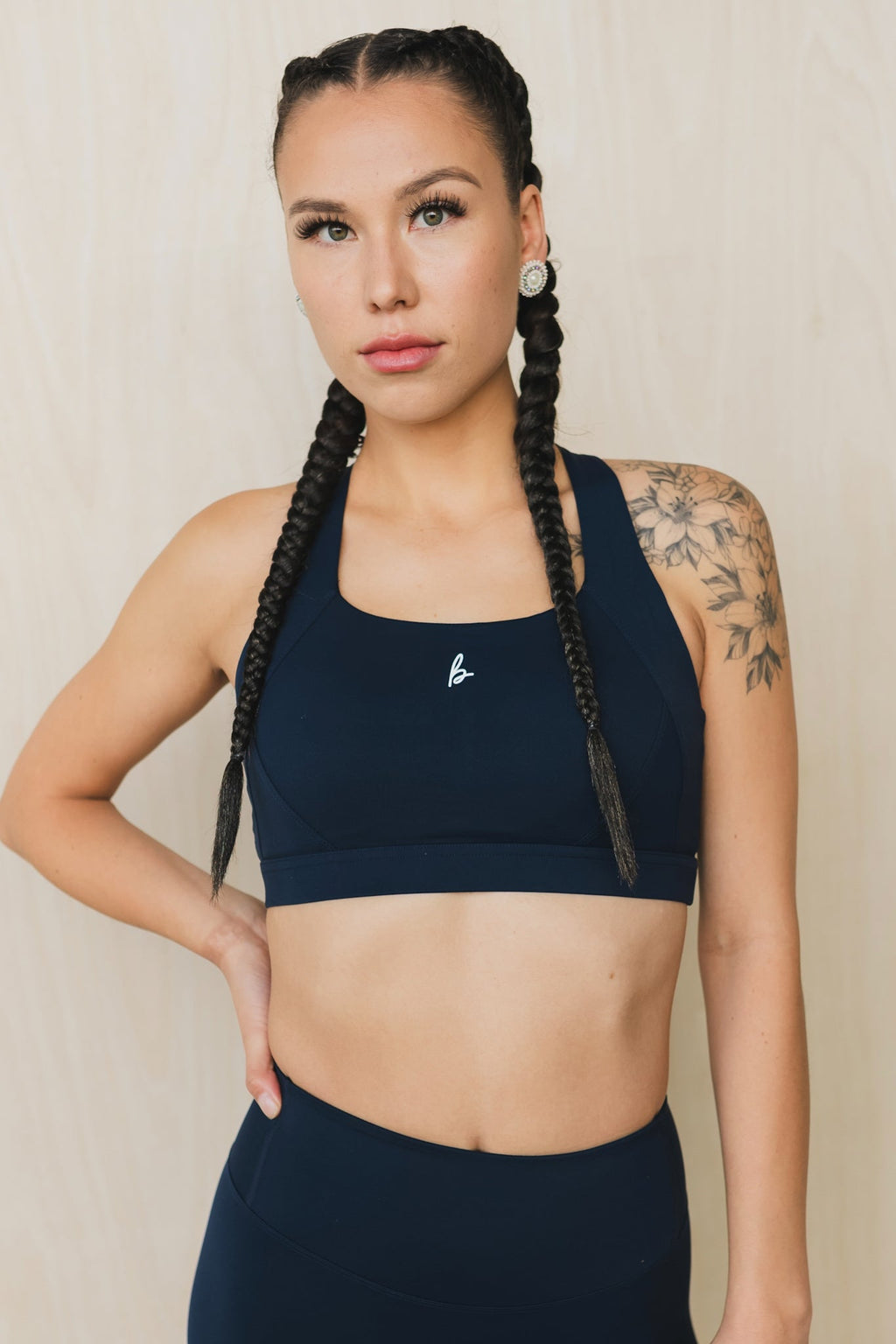 Soutien-gorge de combat ou de fuite