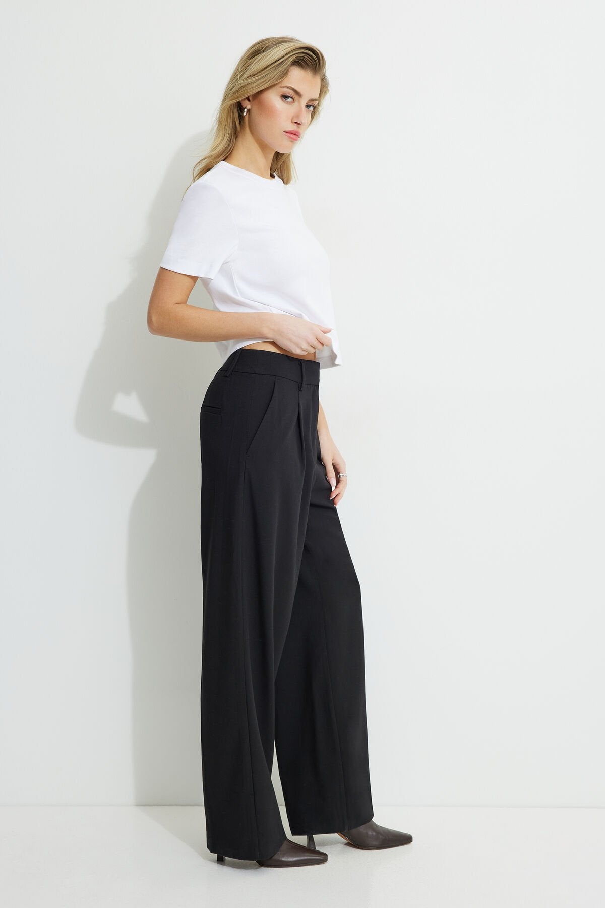 Pantalon droit plissé Sofia