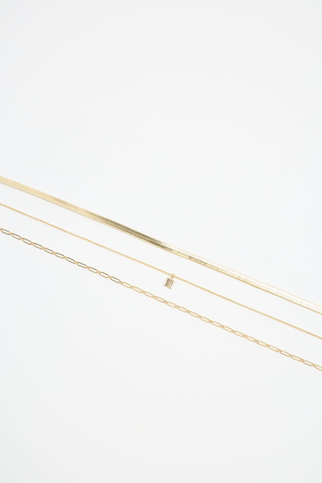 Ensemble de 3 colliers à chaîne classiques