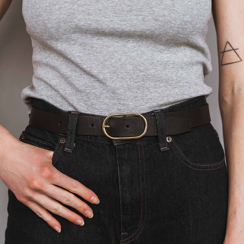The Sleek Belt Gold Black