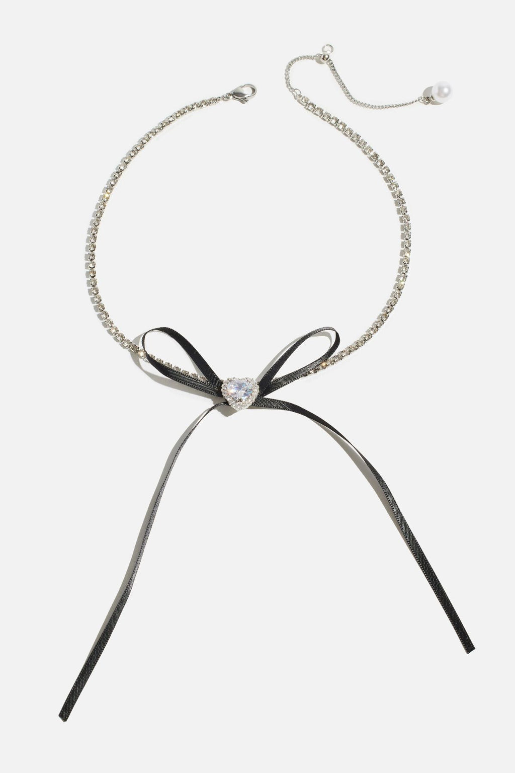 Collier ras du cou avec cœur et nœud en ruban