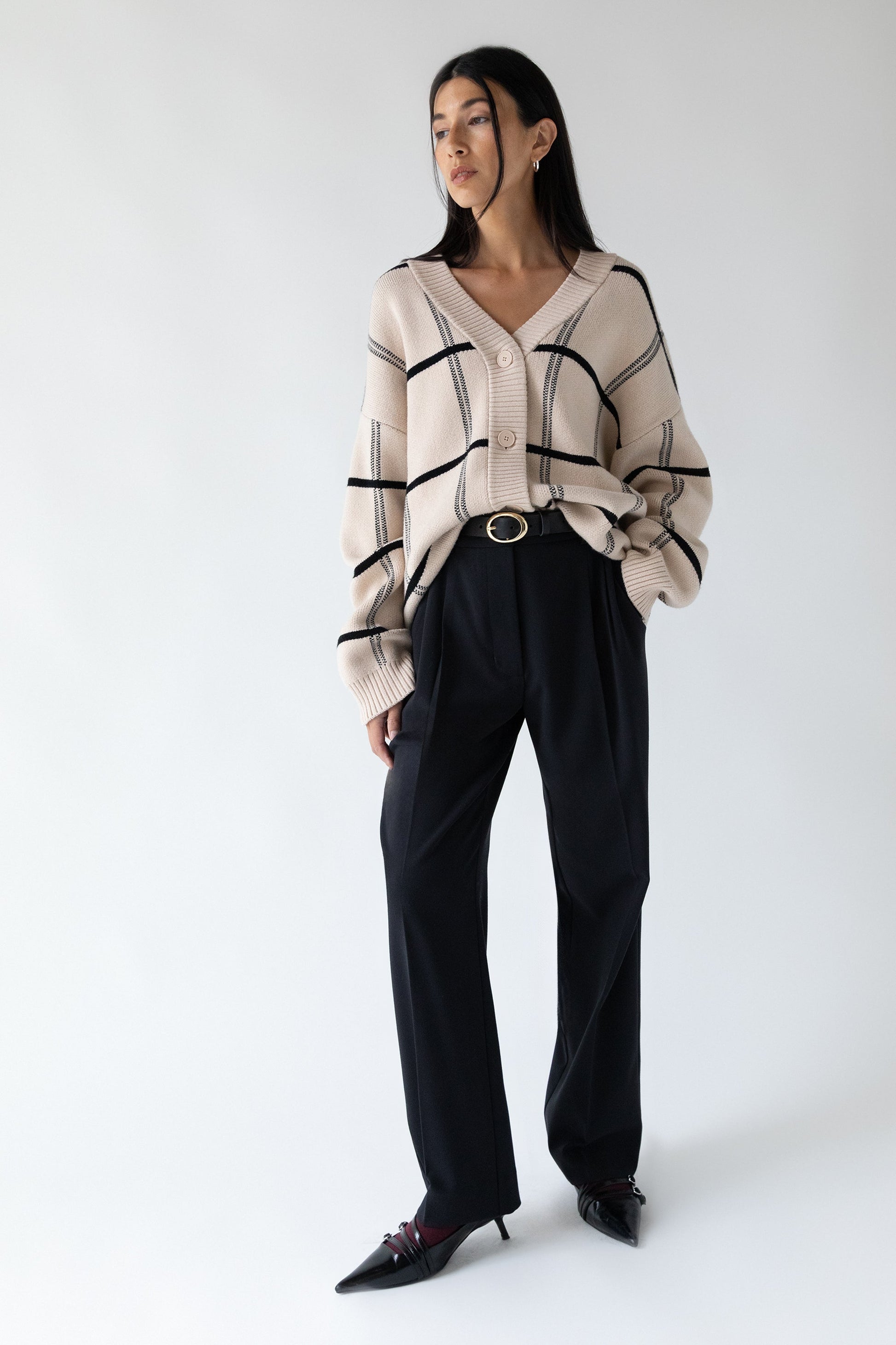 CARDIGAN SURDIMENSIONNÉ À BOUTONNAGE SUR LE DEVANT