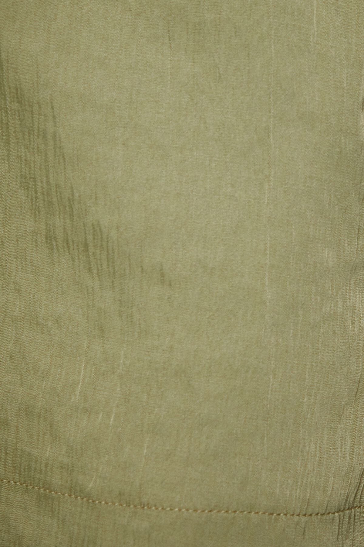 Short à ceinture froissée
