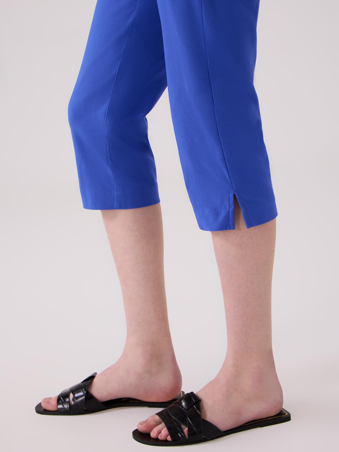 Pantalon Capri avec ourlet fendu