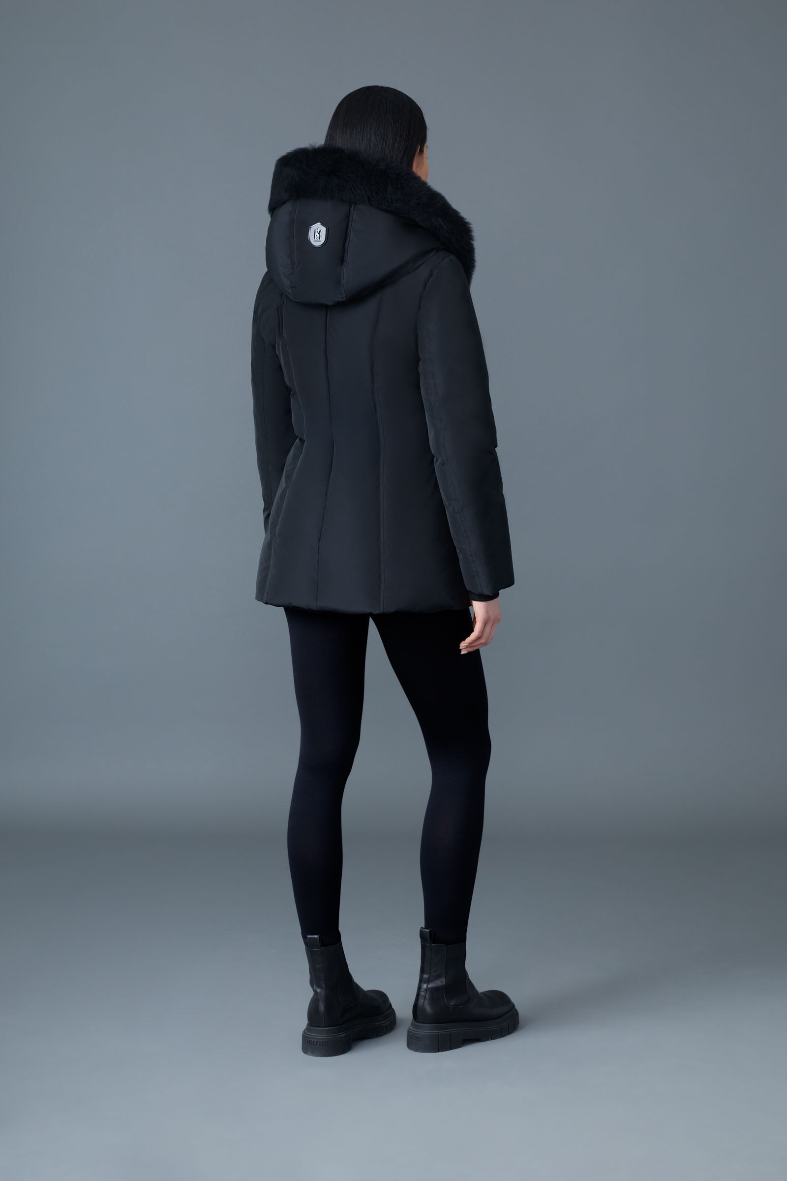 Manteau en duvet ADALI avec col Signature Mackage en peau de mouton