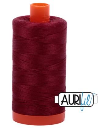 Fil Aurifil #2460 Rouge carmin foncé uni