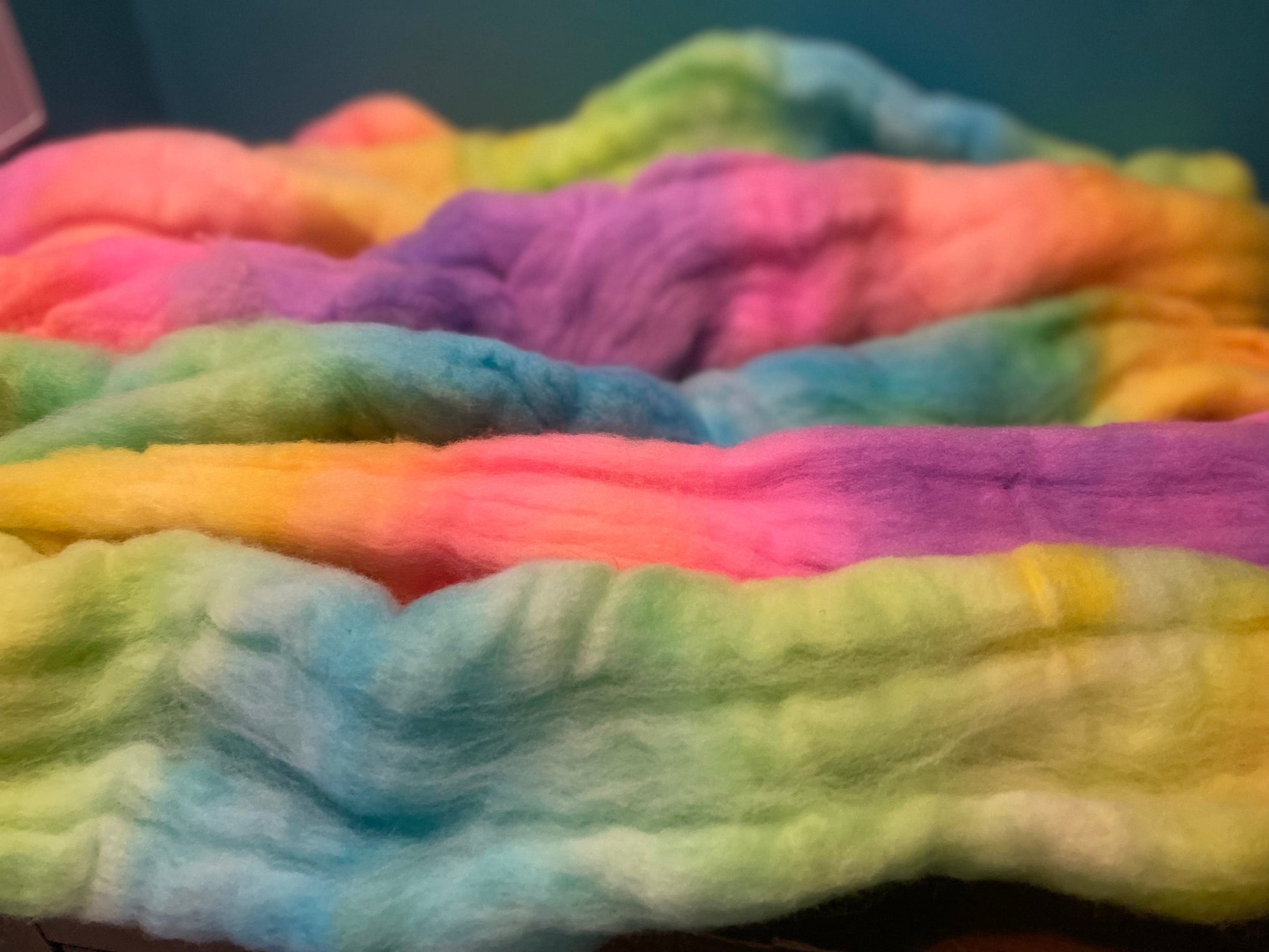 Untreated 19.5 Merino Combed Top - Lisa, frankly... Colour Family