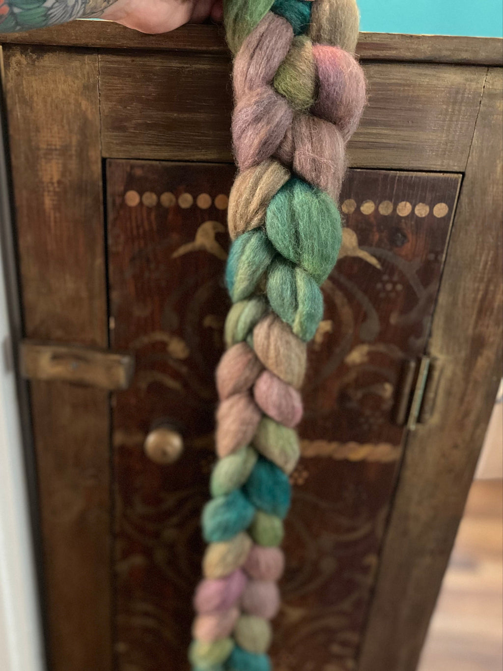 Dyed Natural Colour Oatmeal Blue Faced Leister (BFL) and Baby Camel Blend Top