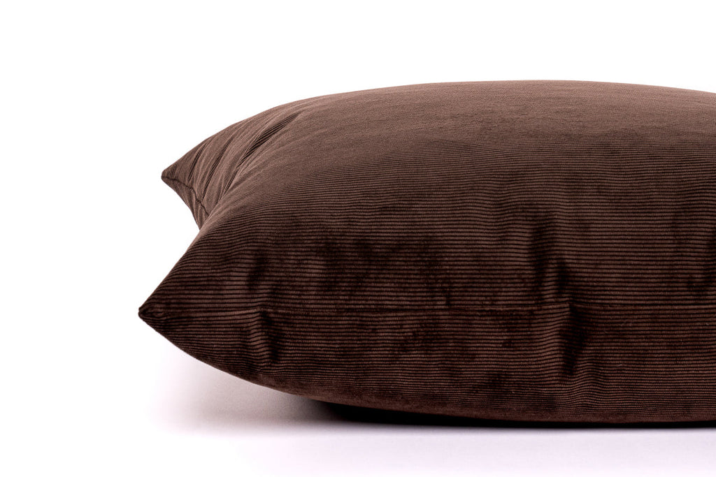 Housse de coussin en cordon chocolat