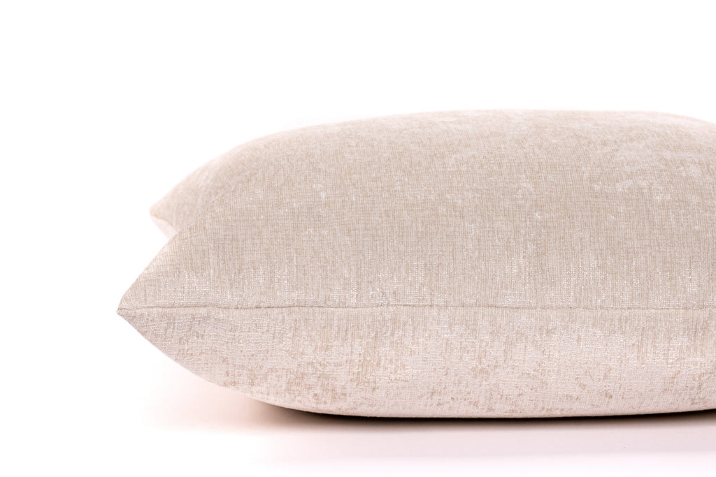 Housse de coussin en chenille ivoire
