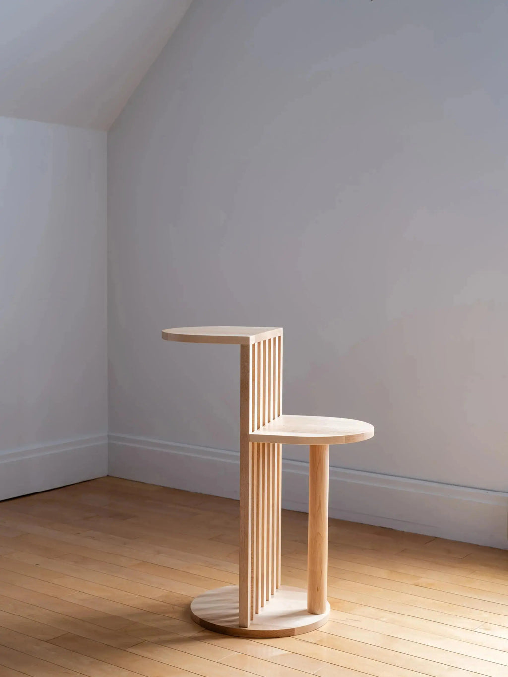 AUBE Side Table