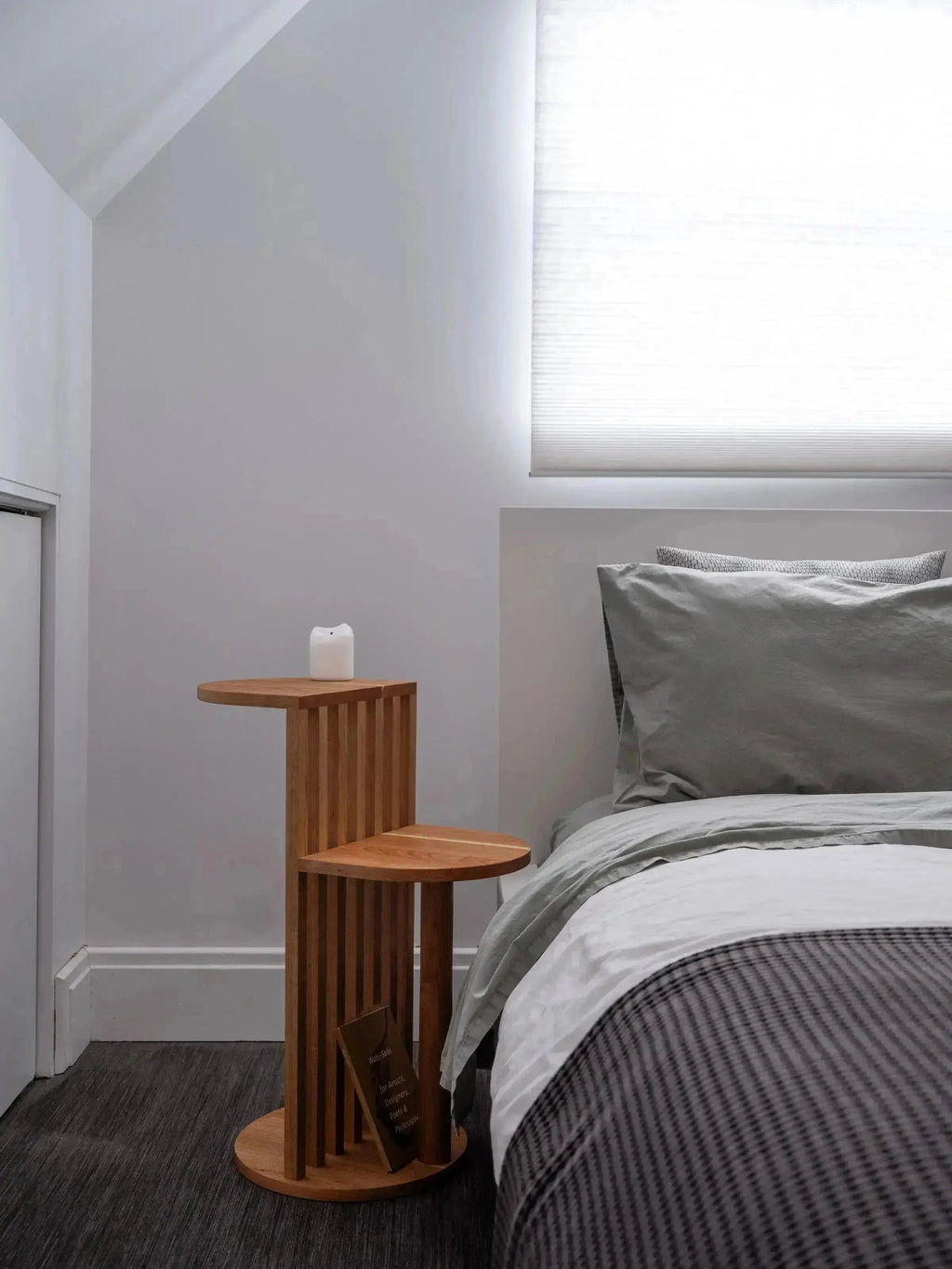 AUBE Side Table