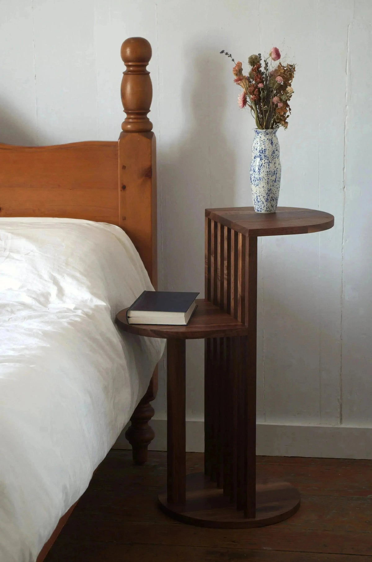 AUBE Side Table