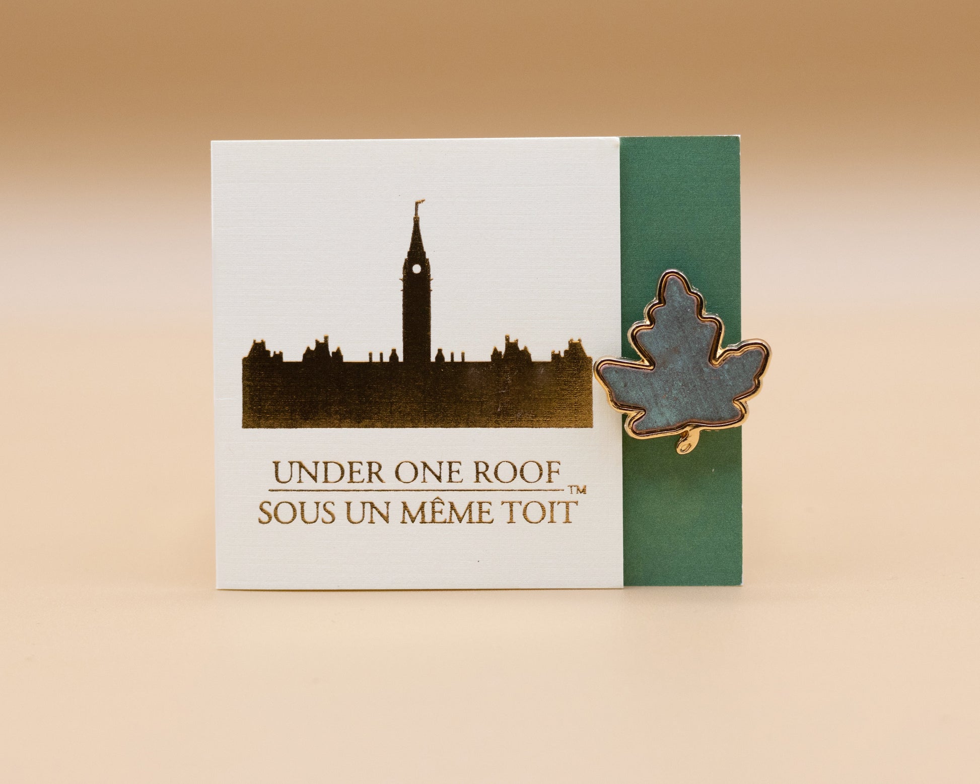 Maple Leaf Brooch Gold