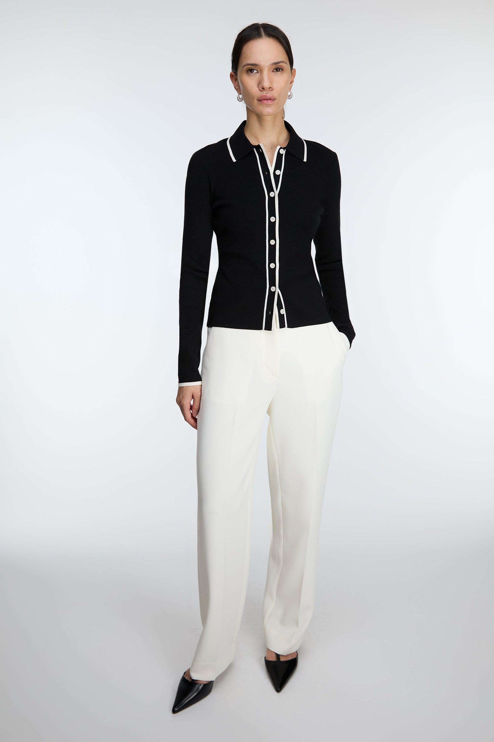 CARDIGAN À COL ET BOUTONNAGE CONTRASTÉ SUR LE DEVANT
