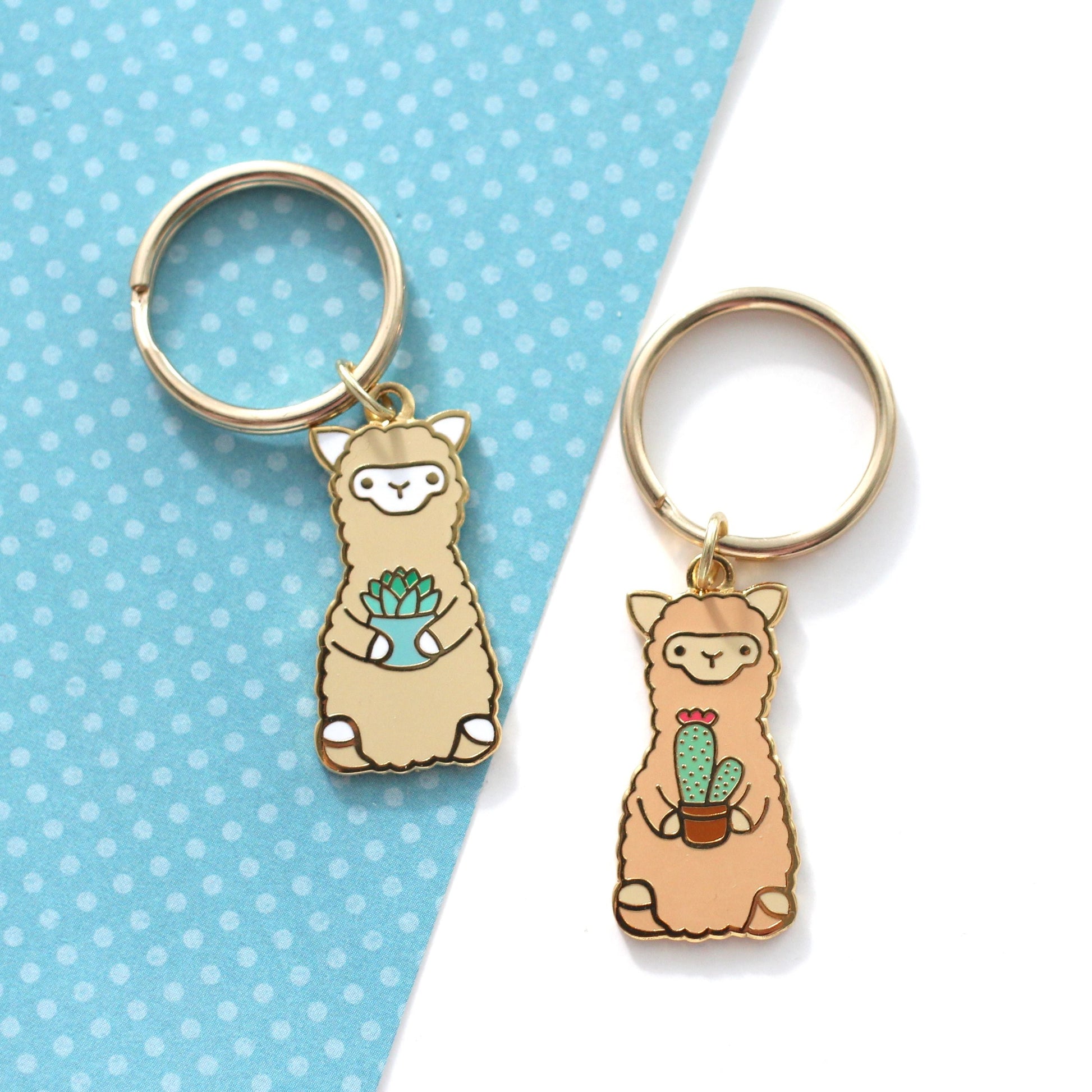 Lot de 2 porte-clés en émail alpaga : cactus et succulente. Charmants porte-clés lama
