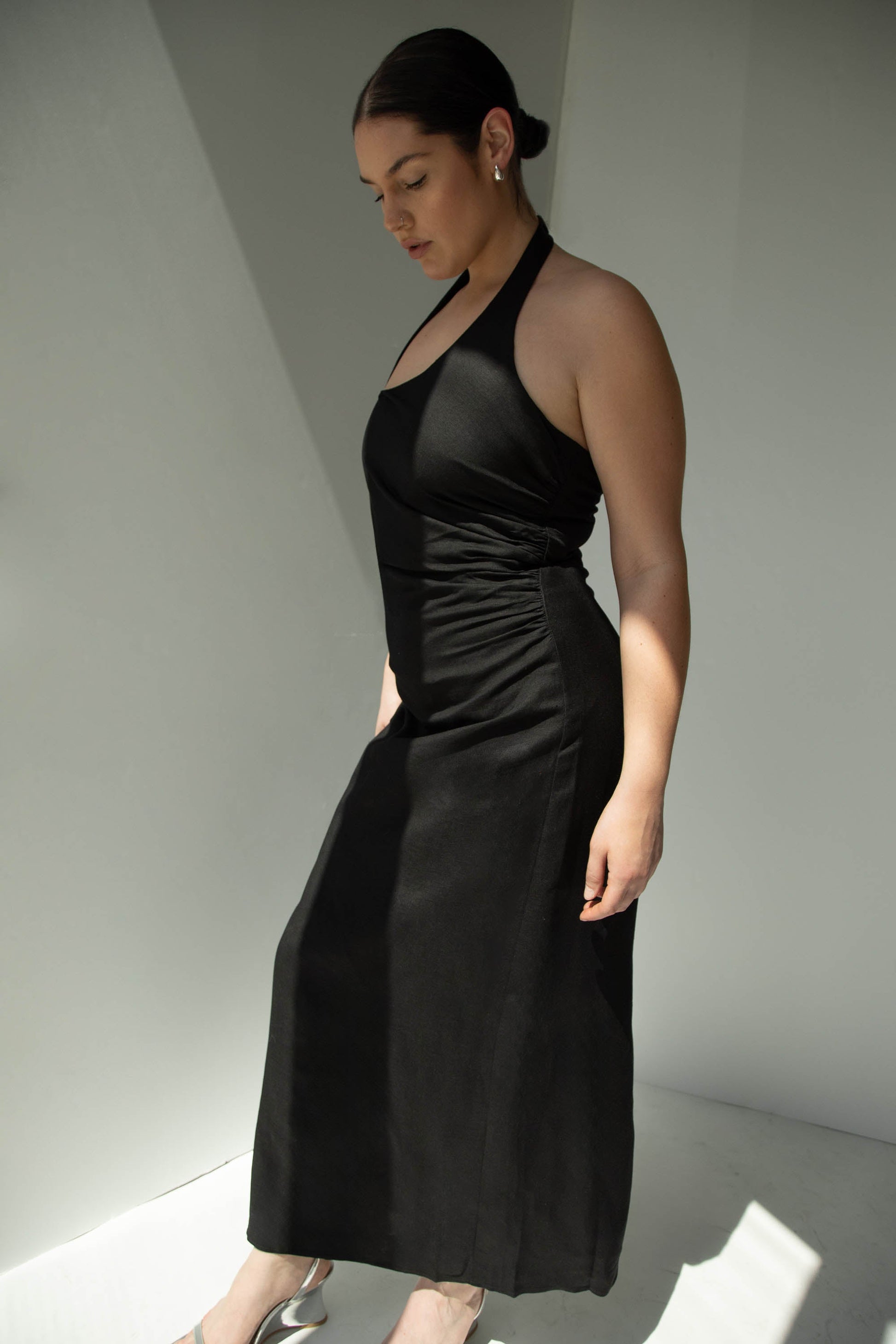 ROBE LONGUE ASYMÉTRIQUE EN MÉLANGE DE LIN