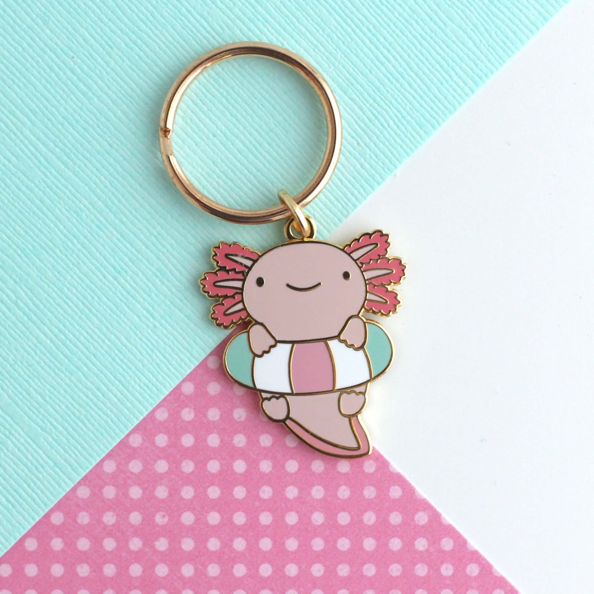 Axolotl dans le porte-clés en émail Floatie