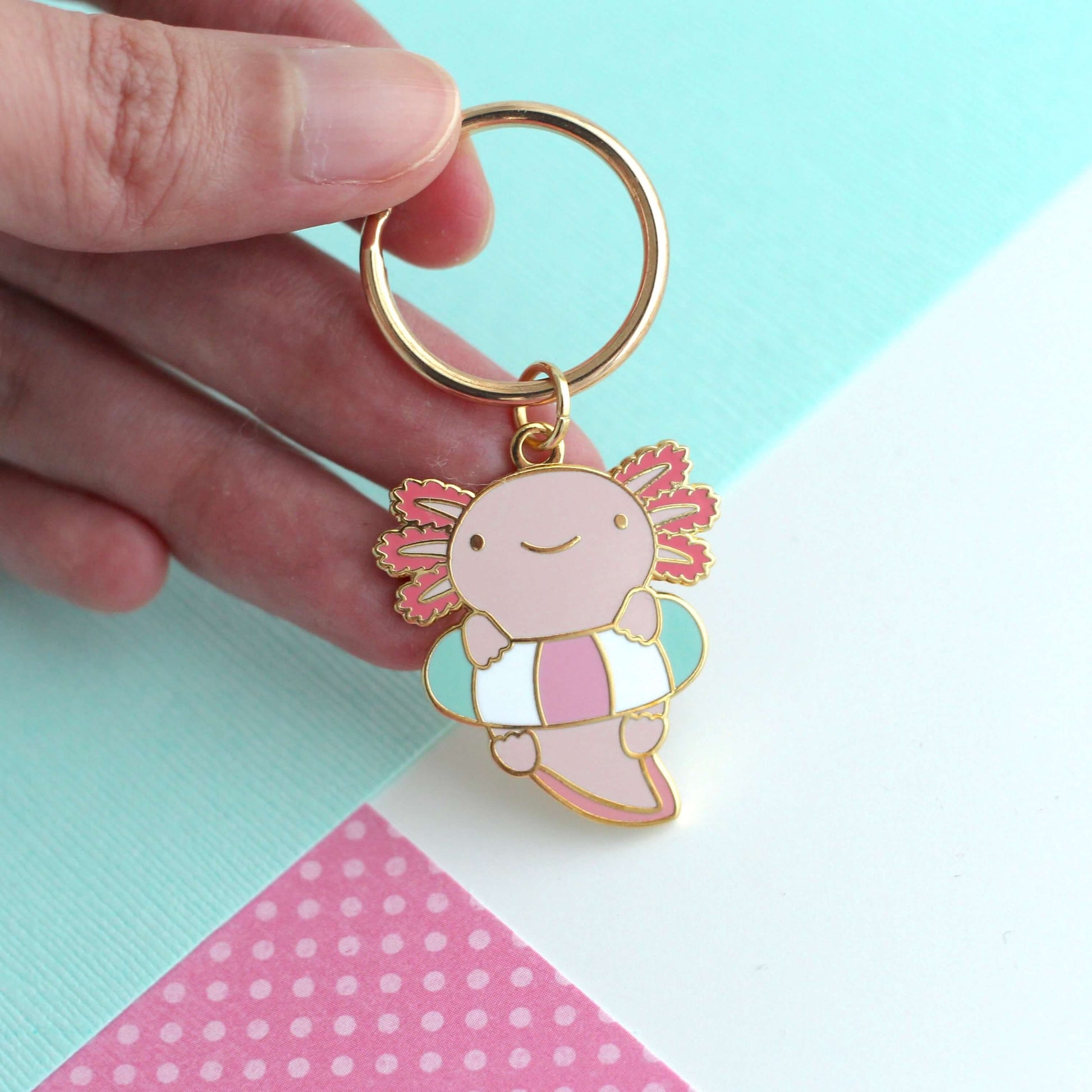 Axolotl dans le porte-clés en émail Floatie