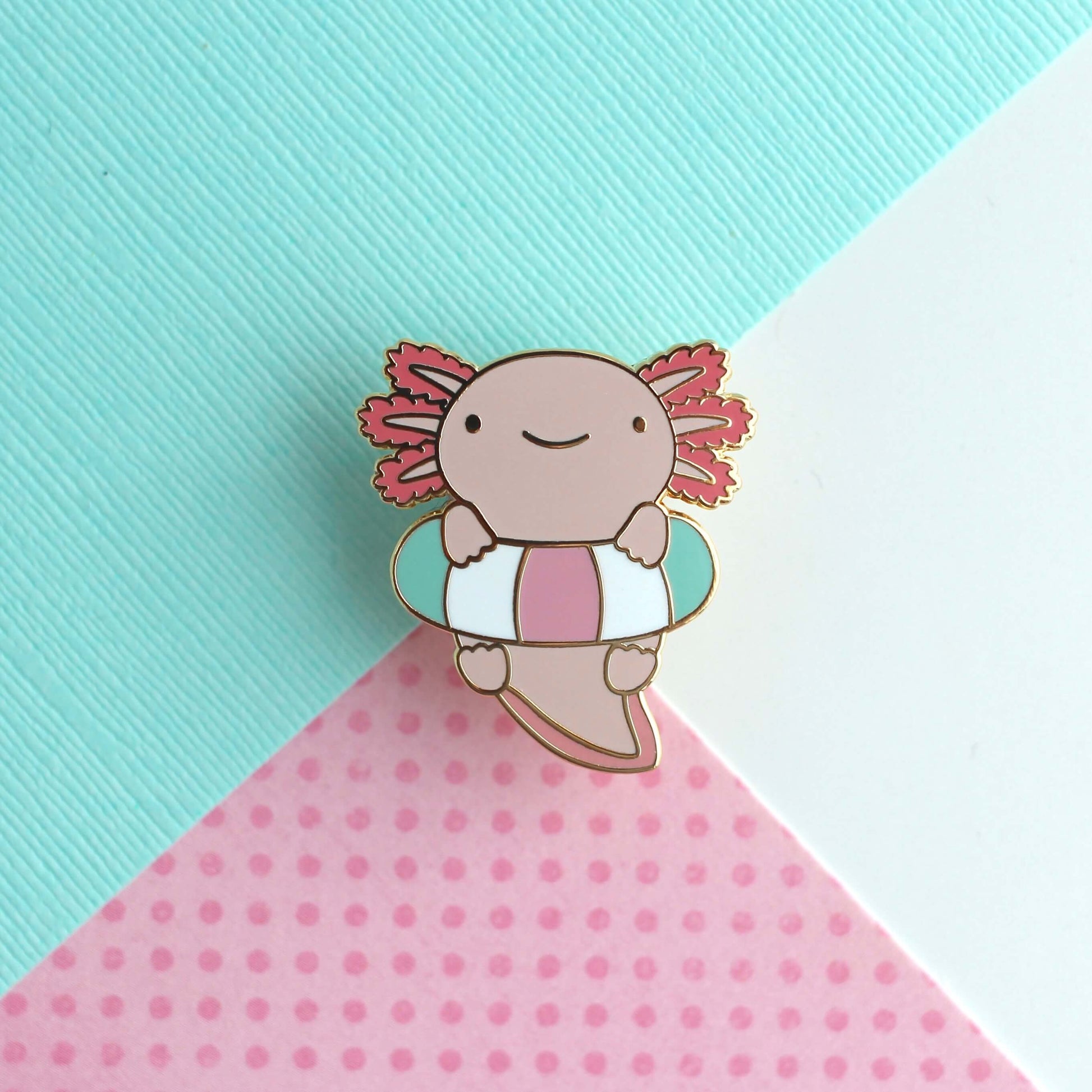 Axolotl dans une épingle à émail Floatie