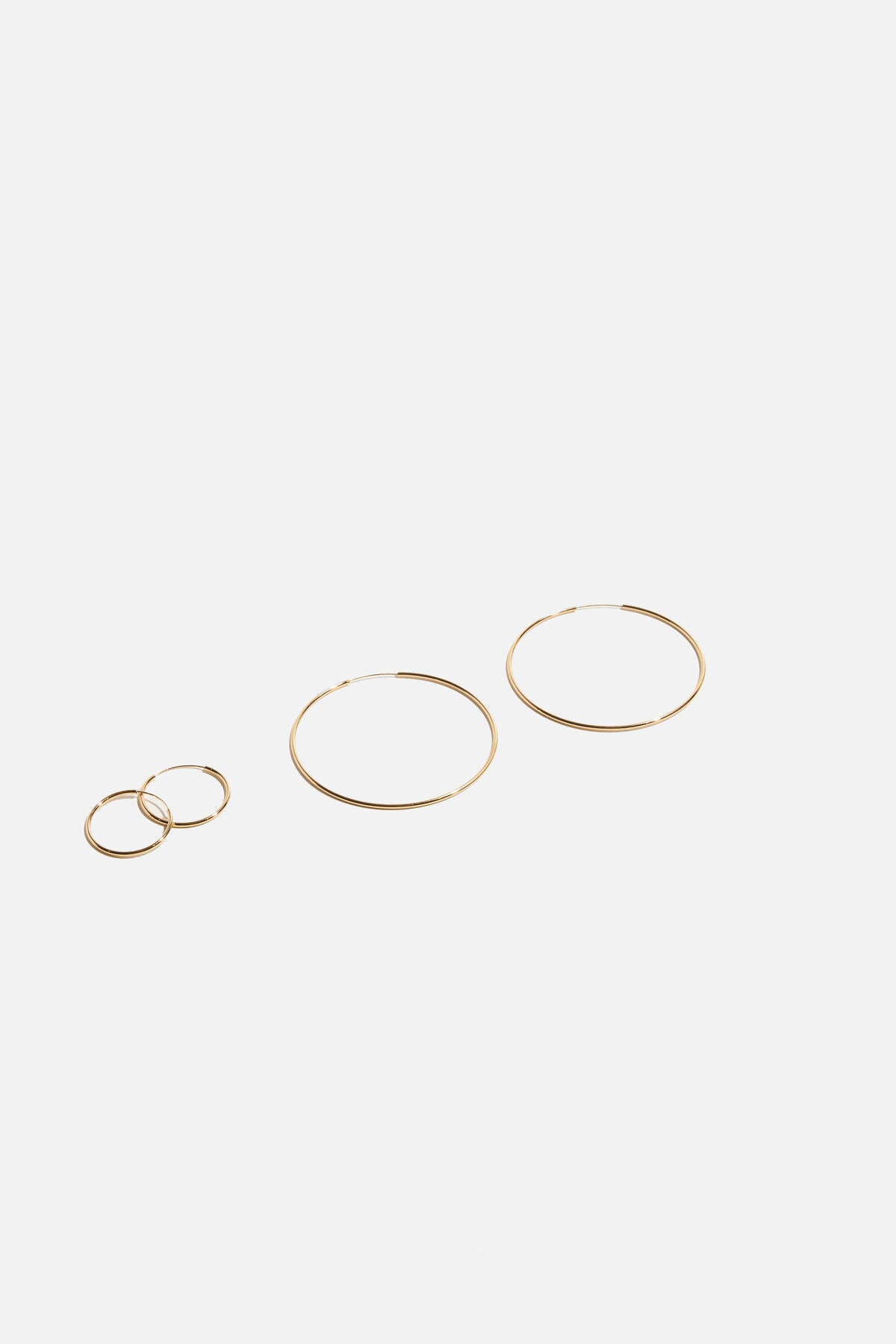 Lot de 2 boucles d'oreilles créoles fines