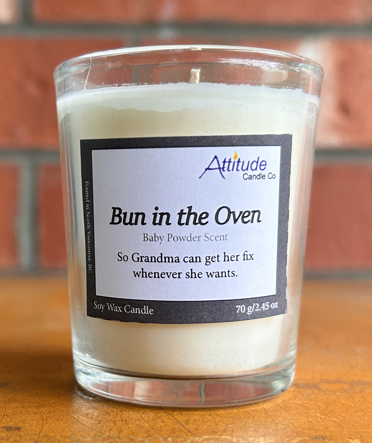 Bougie parfumée au talc « Bun in the Oven »